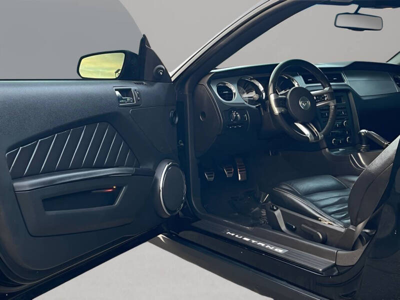 2010 Ford Mustang V6