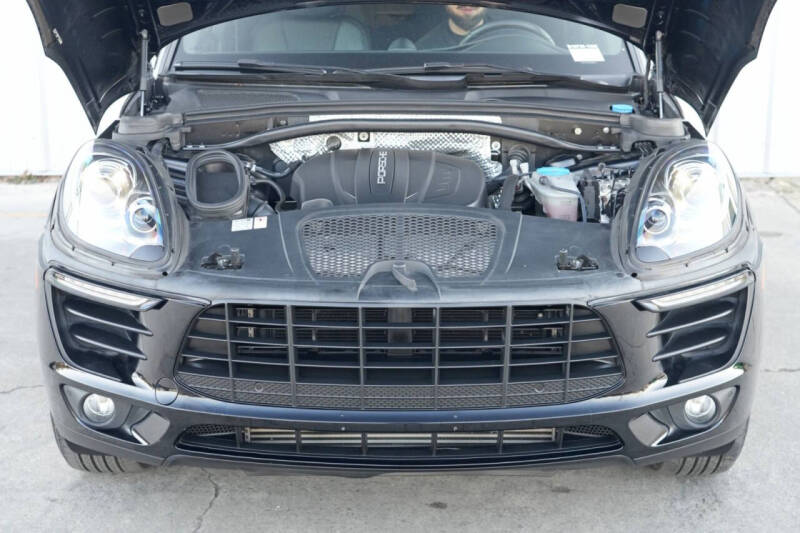 2018 Porsche Macan