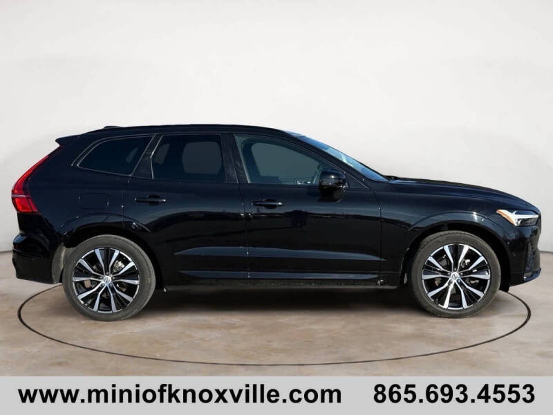 2024 Volvo XC60 B5 Plus Dark Theme