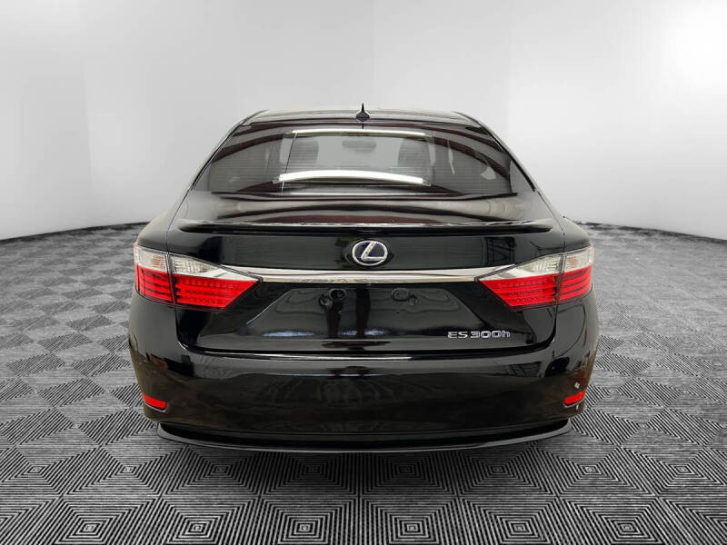 2014 Lexus ES 300h