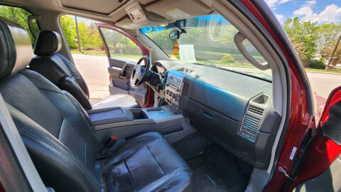 2005 Nissan Armada LE