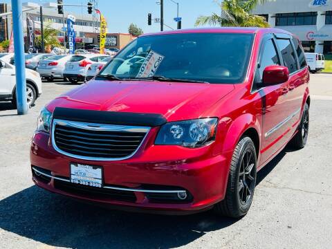2013 Chrysler Town and Country for sale at MotorMax in San Diego CA