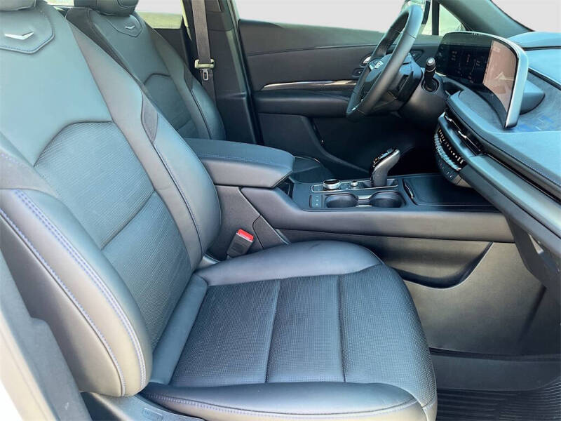 2024 Cadillac XT4 Sport