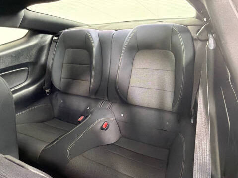 2015 Ford Mustang V6