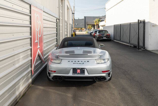 2014 Porsche 911 32