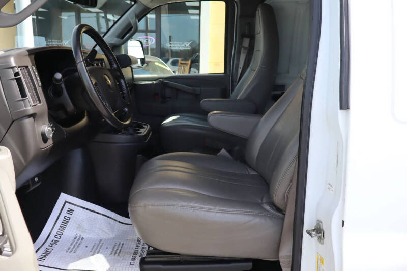 2021 Chevrolet Express 2500