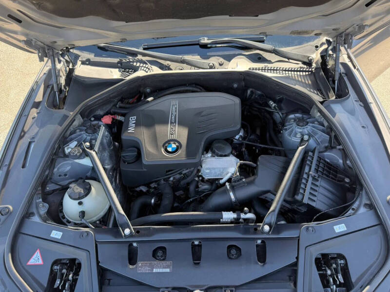 2013 BMW 5 Series 528i