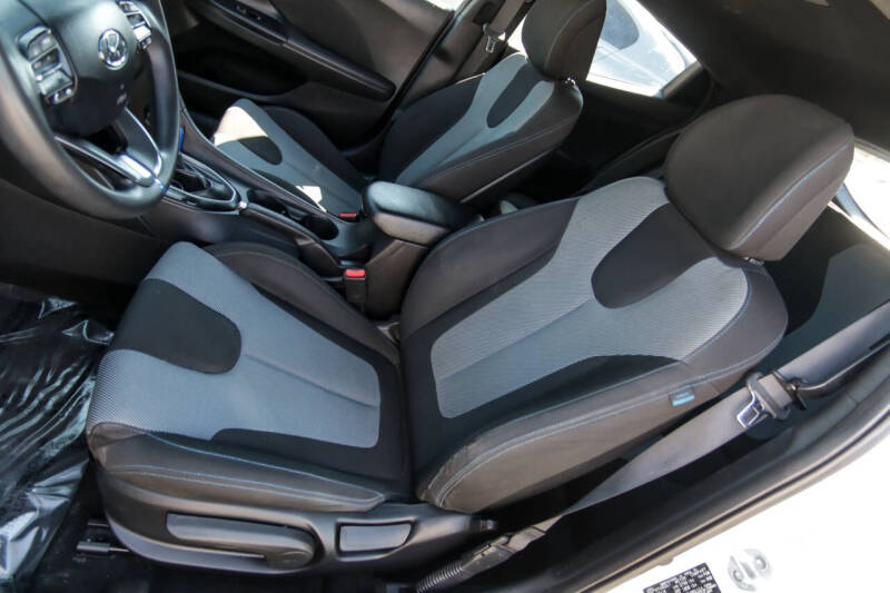 2019 Hyundai Veloster