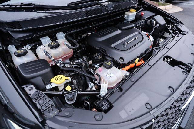 2022 Chrysler Pacifica Hybrid Touring L
