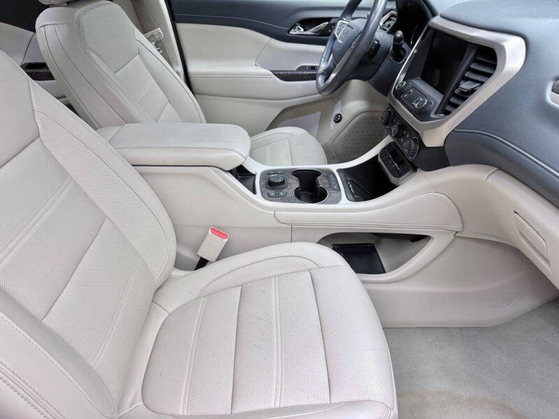 2020 GMC Acadia Denali