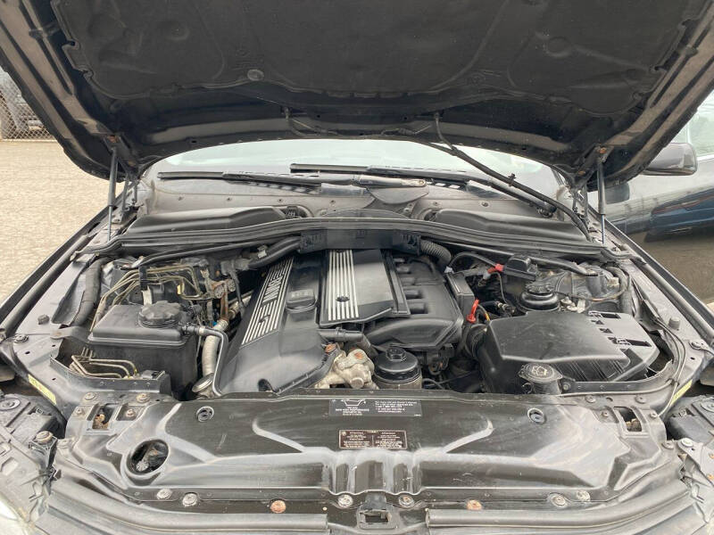 2004 BMW 5 Series 530i