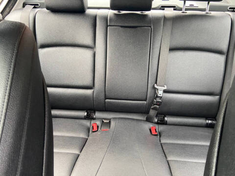 2016 BMW 5 Series 528i