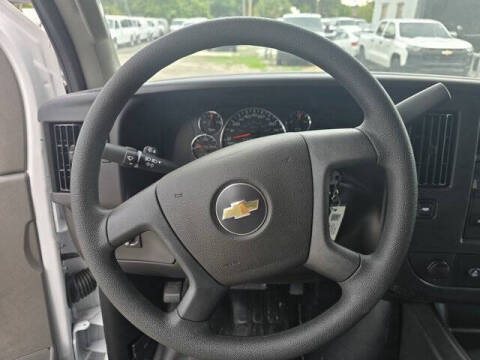 2025 Chevrolet Express 2500