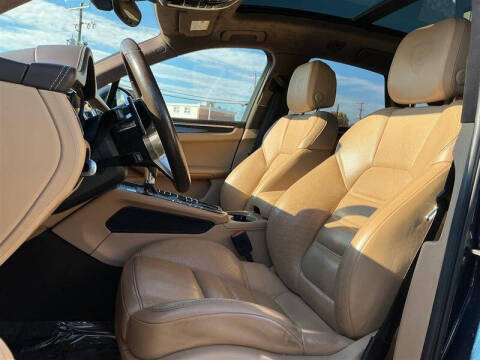 2016 Porsche Macan Turbo