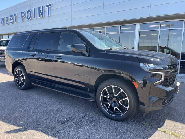 2023 Chevrolet Suburban RST