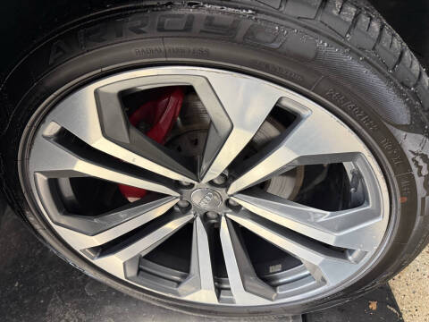 2019 Audi Q8 quattro Premium Plus 55 TFSI