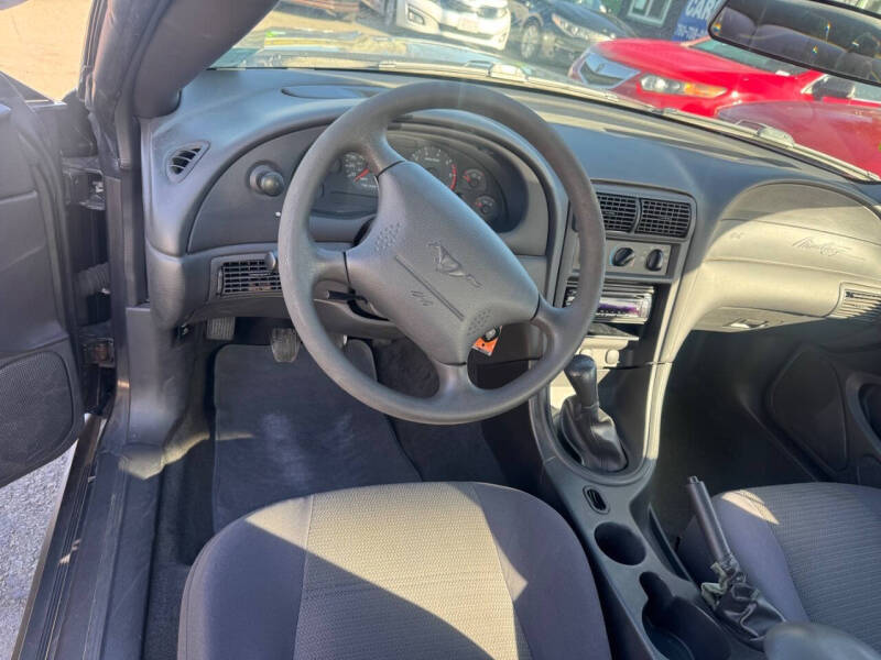 2004 Ford Mustang