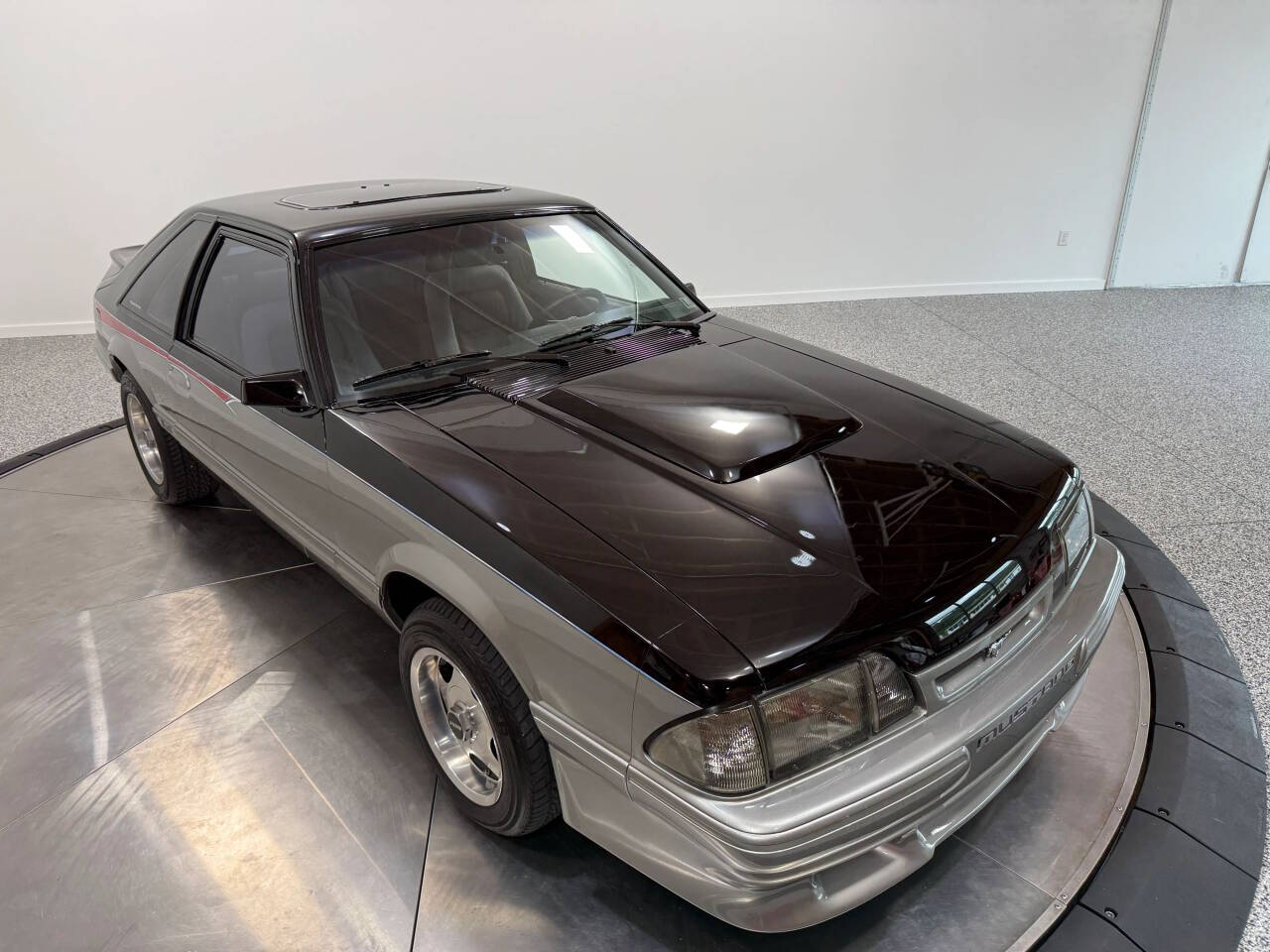 1986 Ford Mustang 2