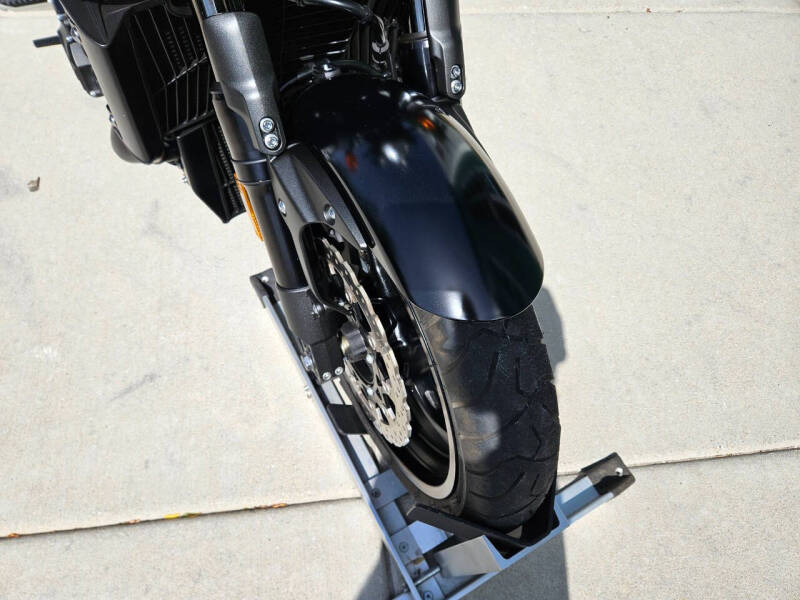 2019 Yamaha VMAX Matte Raven Black