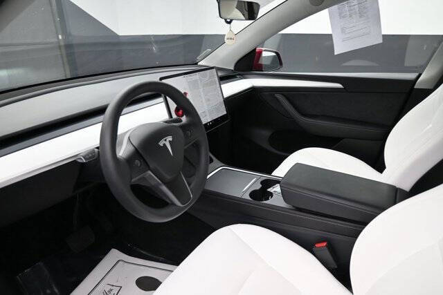 2025 Tesla Model Y Long Range