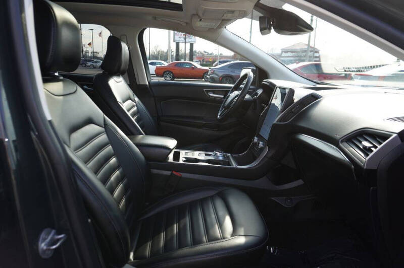 2022 Ford Edge SEL