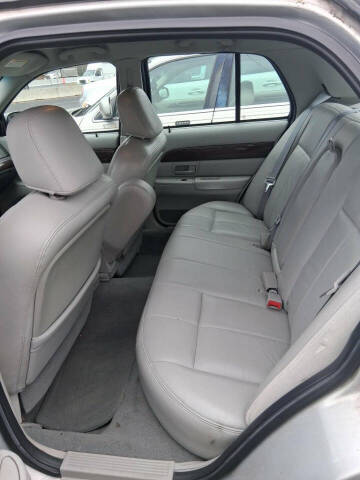 2003 Mercury Grand Marquis GS