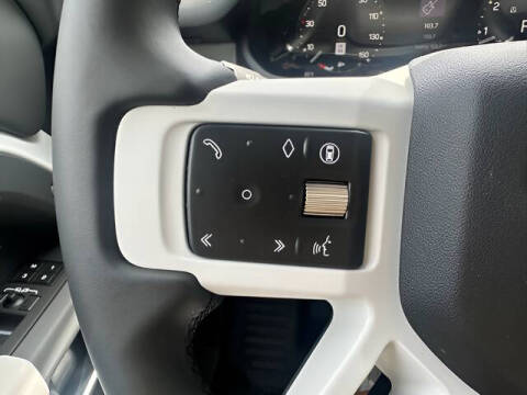 2025 Land Rover Defender 90 P400 X-Dynamic SE