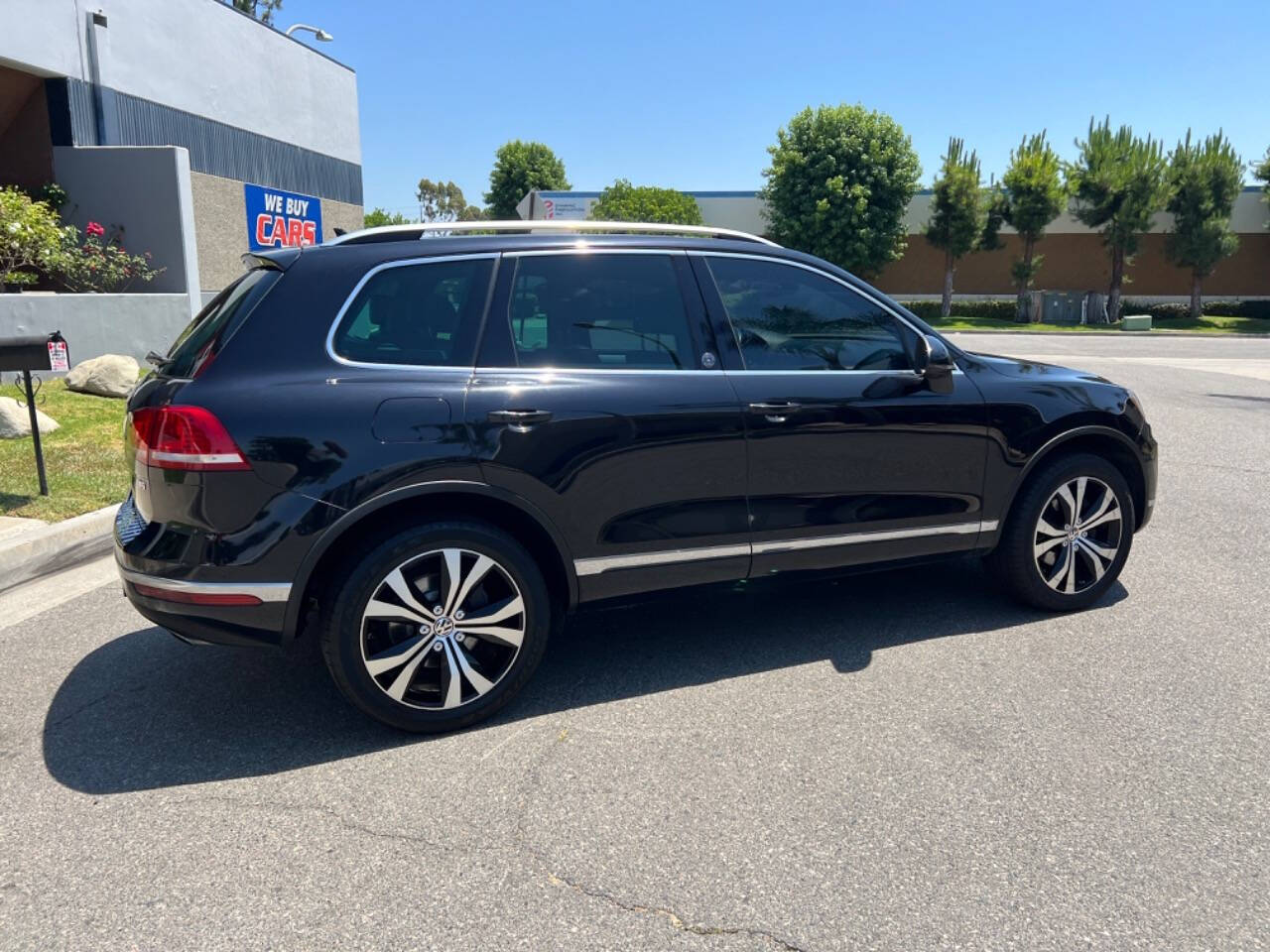 2017 Volkswagen Touareg for sale at ZRV AUTO INC in Brea, CA