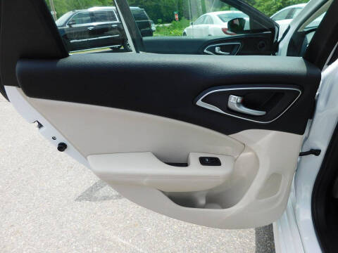 2015 Chrysler 200 C