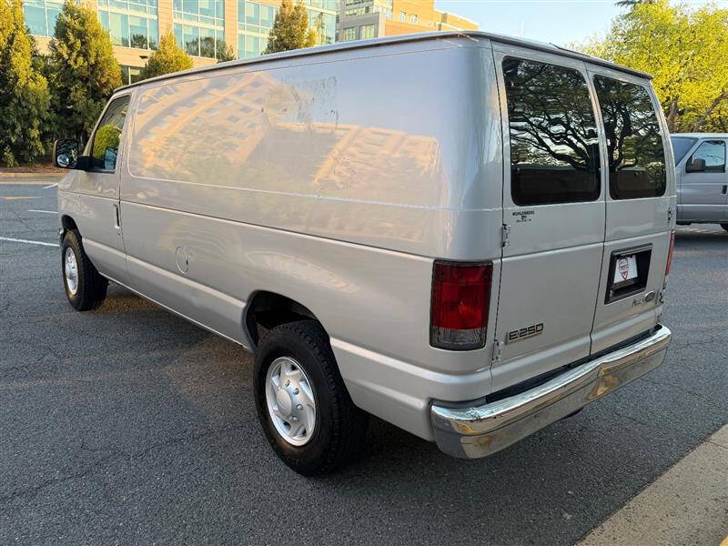2009 Ford E-Series E-250