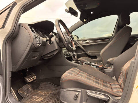 2017 Volkswagen Golf GTI S