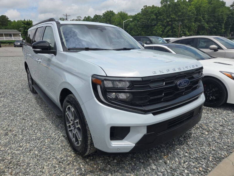 2025 Ford Expedition MAX Active