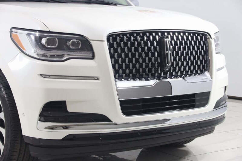 2023 Lincoln Navigator Black Label