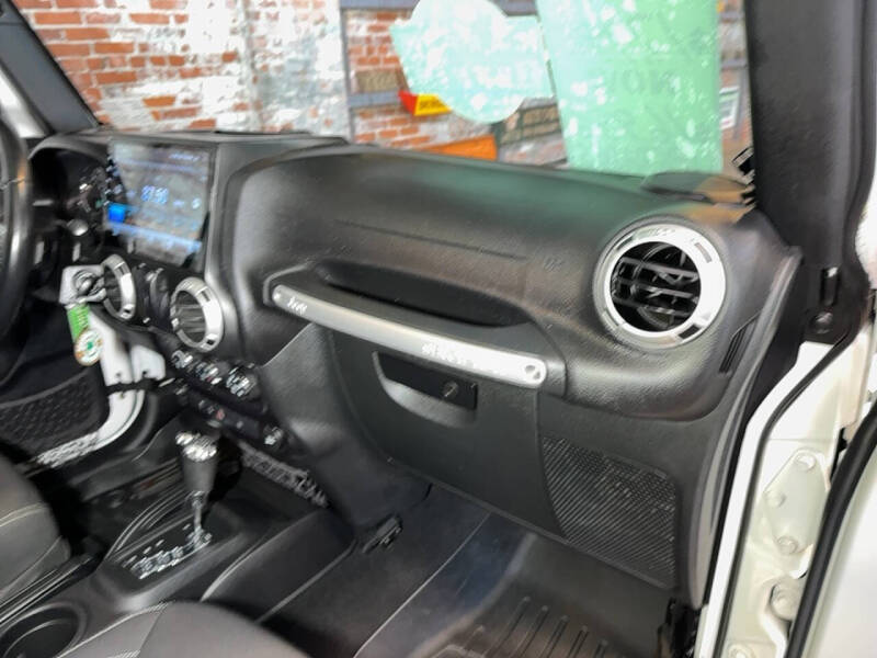 2015 Jeep Wrangler Sahara