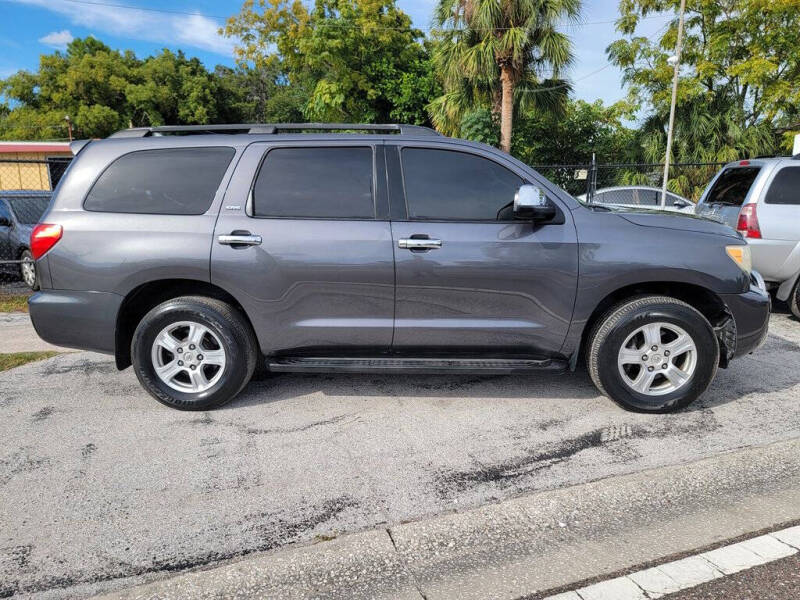 2012 Toyota Sequoia SR5