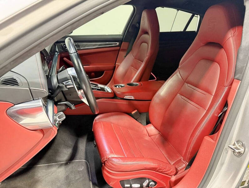 2017 Porsche Panamera Turbo