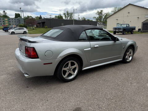 2004 Ford Mustang GT Deluxe