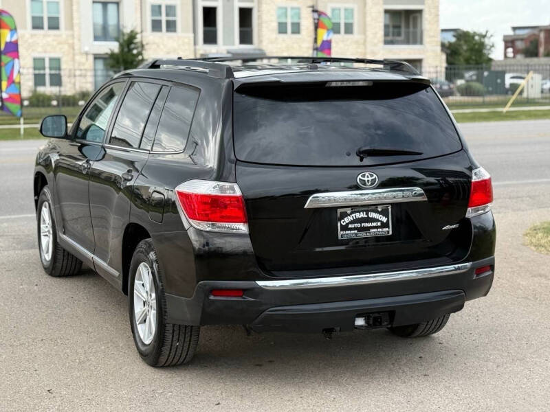 2013 Toyota Highlander SE