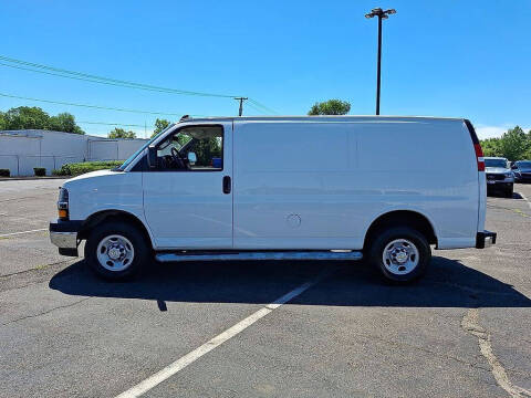 2024 Chevrolet Express 2500
