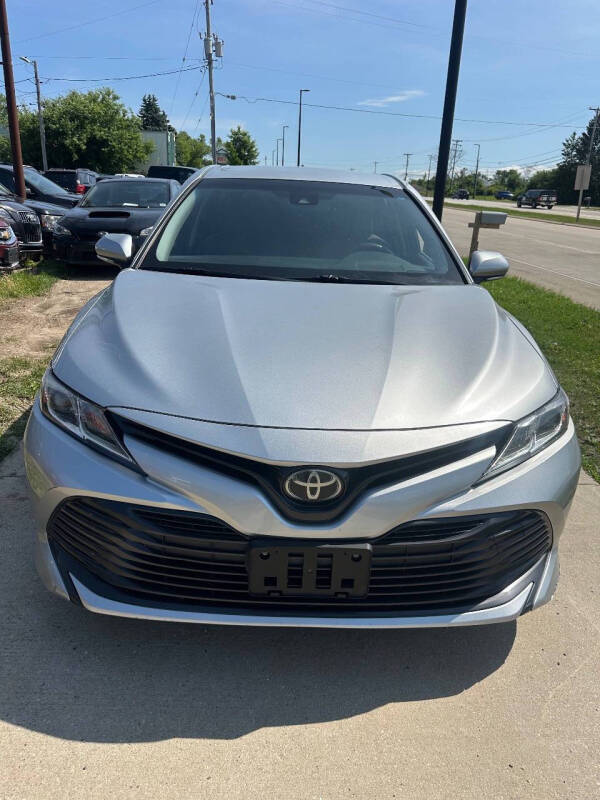 Used 2018 Toyota Camry LE with VIN JTNB11HK7J3025152 for sale in Oak Creek, WI