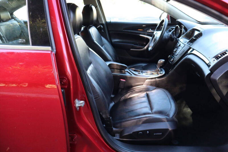 2012 Buick Regal Premium 1