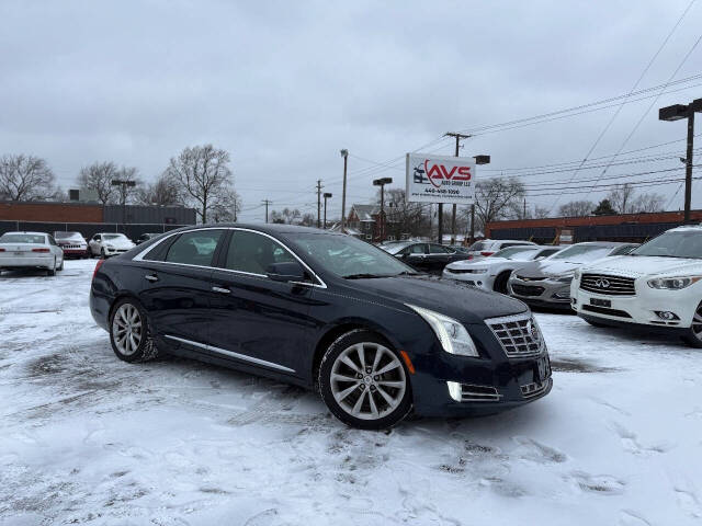 2014 Cadillac XTS Luxury Collection's photo