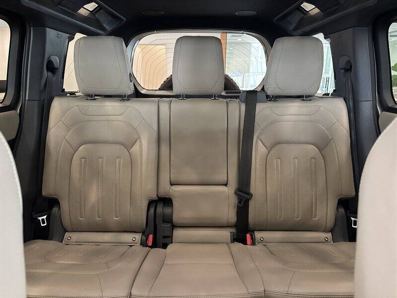 2022 Land Rover Defender 110 XS Edition