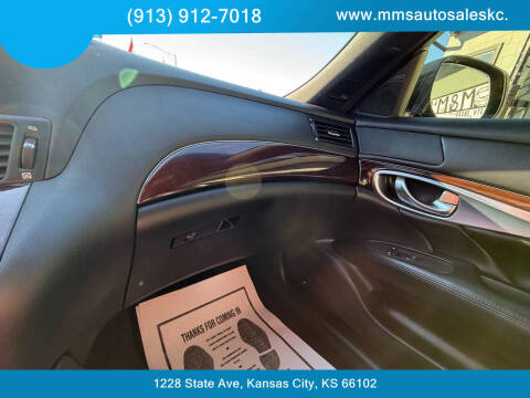 2016 Infiniti Q70 3.7