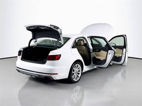 2019 Audi A4 quattro Premium Plus 45 TFSI