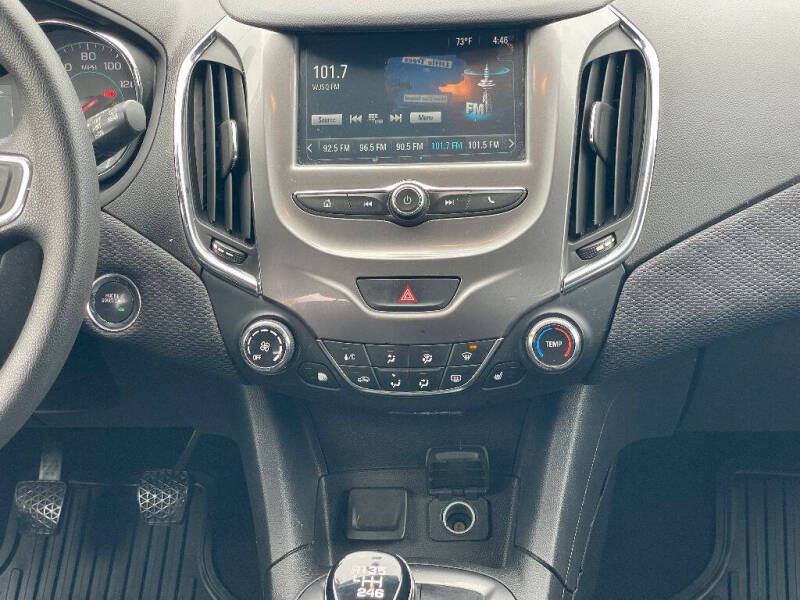 2017 Chevrolet Cruze LT Manual