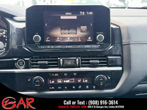 2022 Nissan Pathfinder SV