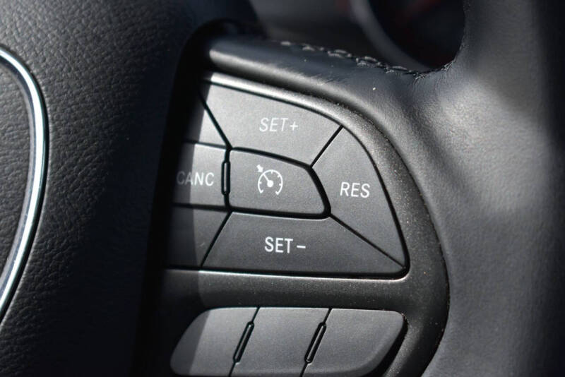 2017 Dodge Charger SE