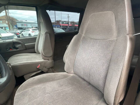 2003 GMC Safari