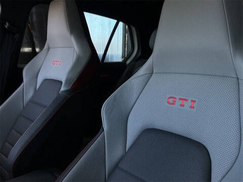 2024 Volkswagen Golf GTI Autobahn